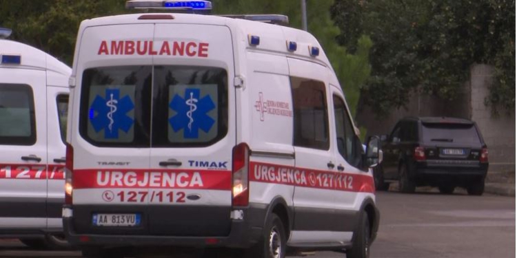 Ra në kontakt me energjinë elektrike teksa po montonte skelat për një koncert, ndërron jetë 32-vjeçari në Shëngjin