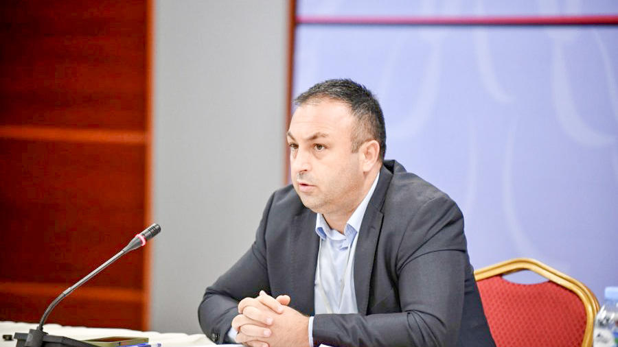 Ministri Hoxha: 120 persona të proceduar për zjarrvënie, 21 janë arrestuar