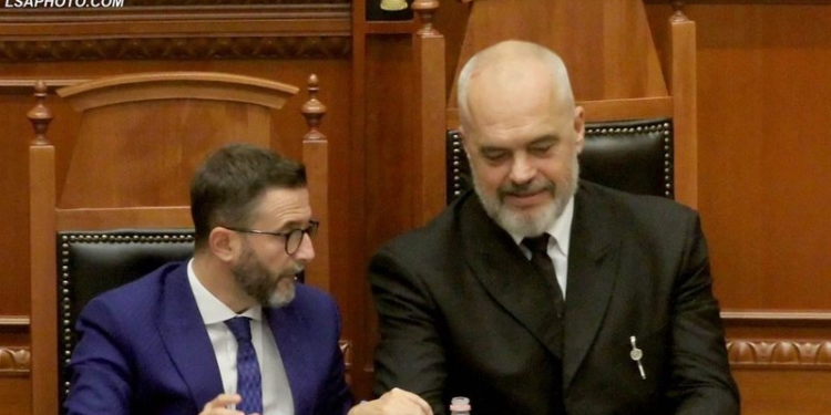 “Pse jam i tensionuar me Ramën!/ Braçe: Ndërtuesit, dhunuesit më të egër të këtij qyteti, që mbrohen nga politikanët