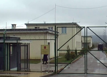 Lëvizje pas kontrolleve në qelinë e Laert Haxhiut! Shkarkohen drejtuesit e Burgut të Drenovës, rikthehet pas një viti në detyrë Lorent Nako