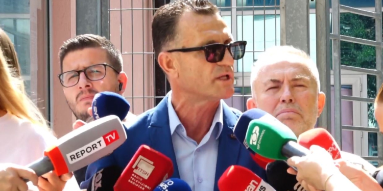 A pati kontrolle blic në qelinë e Metës? Përgjigjet avokati, zbulon takimet e ish-Presidentit në paraburgim