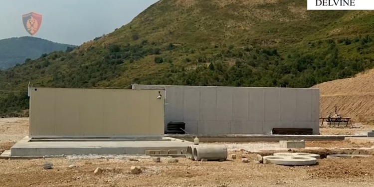 Ndërtuan pa leje një impiant gazi, arrestohen 2 inxhinierë, shpallen në kërkim pronari dhe administratori