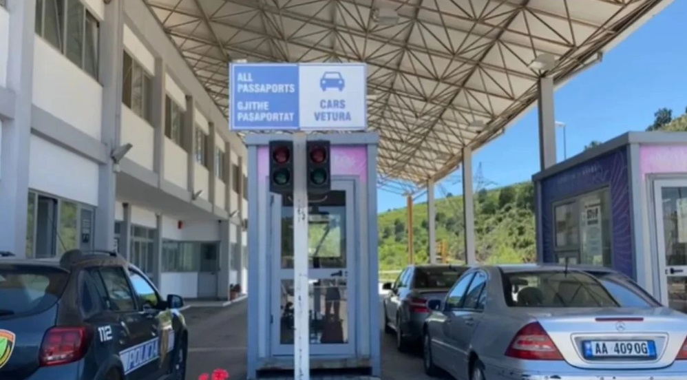 Korrupsioni në kufirin shqiptaro-grek, zbardhen bisedat e doganierëve grekë: Nëse vaji peshon mbi 10 litra, duhet të lesh një kafe që…
