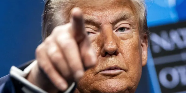 Nga Obama tek Epstein, teoritë konspirative të Trump që tani po e ndjekin nga pas