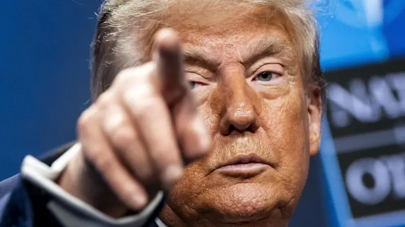 Nga Obama tek Epstein, teoritë konspirative të Trump që tani po e ndjekin nga pas