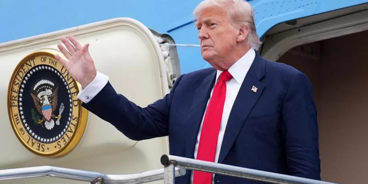 Trump nis vizitën në Skoci: Emigracioni i paligjshëm po e vret Europën
