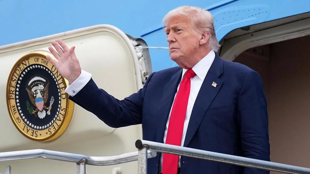 Trump nis vizitën në Skoci: Emigracioni i paligjshëm po e vret Europën