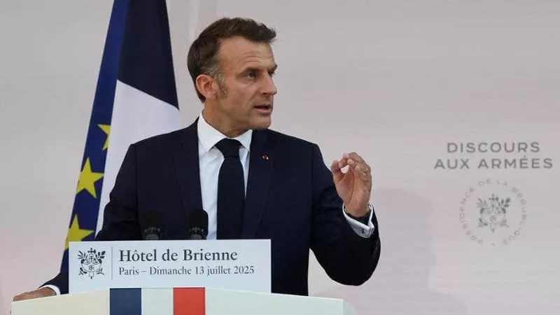 Franca dyfishon shpenzimet ushtarake, Macron: Liria jonë nuk ka qenë kaq në rrezik