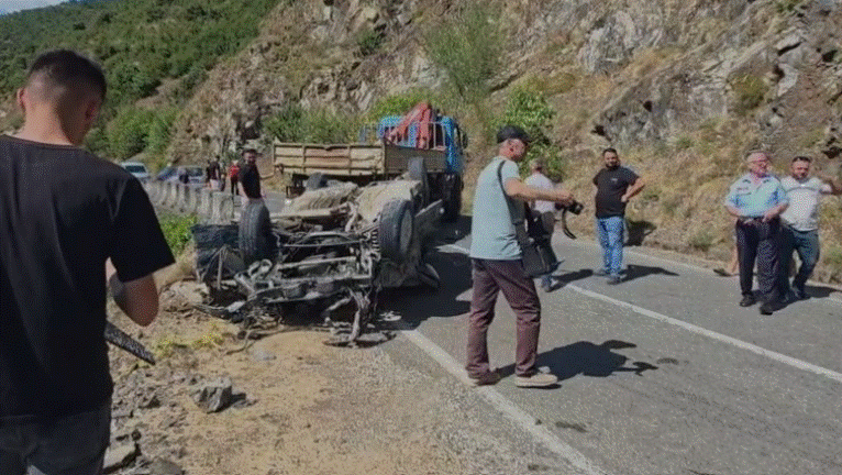 I riu në Mat u mbyt me litar, publikohen pamjet e nxjerrjes së makinës nga Liqeni i Shkopetit