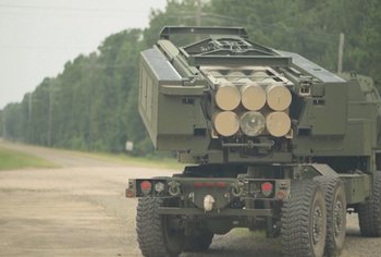 SHBA redukton armët për Ukrainën, Kievi në alarm: Po inkurajoni Rusinë të zgjasë luftën