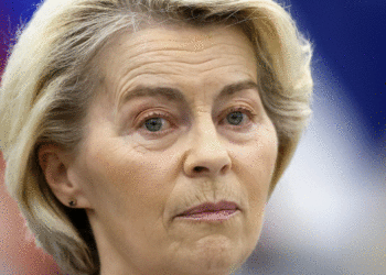 Trump shpalli tarifa 30% për produktet e BE-së, reagon Von der Leyen: Vendimi rrezikon zinxhirët e furnizimit transatlantik