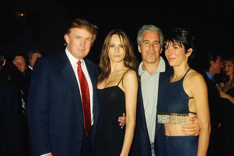 “I do të reja si unë”, mbrëmja e shfrenuar Trump–Epstein me 28 vajza në Mar-a-Lago