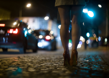 “Nuk kishim lekë për biletën e avionit”, arrestohen në Berat dy prostituta nga Vietnami