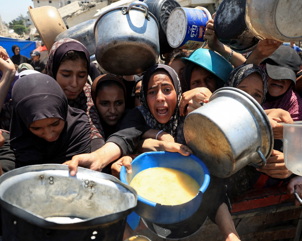 Gaza në agoni: Edhe ata që ndihmojnë, vuajnë për një copë bukë!