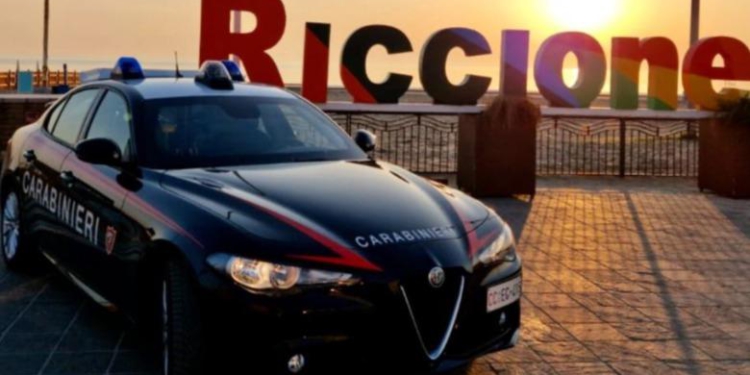 Drejtonte trafikun e kokainës nga dhoma e hotelit në Itali, shqiptarin e tradhton loja me telefon
