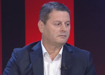 Pjerin Ndreu ironizon partitë e vogla: Janë si futbollistët e Kombëtares, e nisin si talente dhe përfundojnë pa ekip