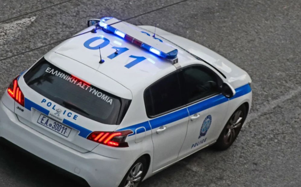 Përleshje me thika mes shqiptarëve dhe grekëve në një lokal në Athinë, plagosen tre të rinj, dy të arrestuar