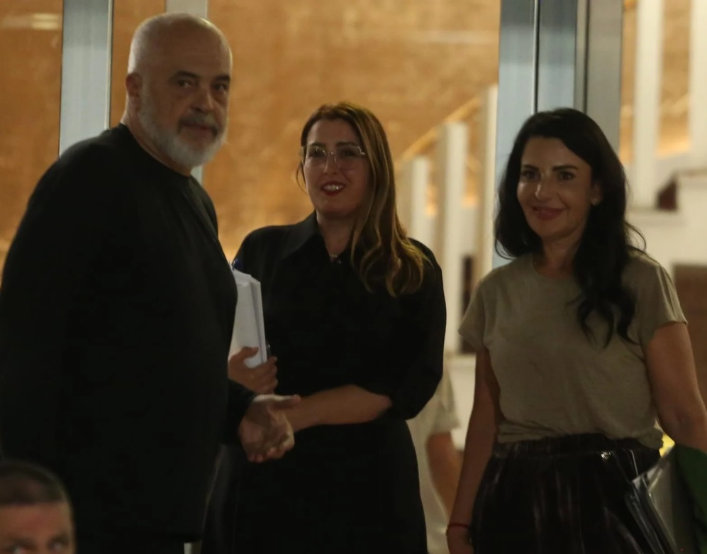 Rama kërkon lidership të ri për bashkinë e Tiranës! “Shkarkon” Ristanin, si do të zgjidhen nënkryetarët e rinj