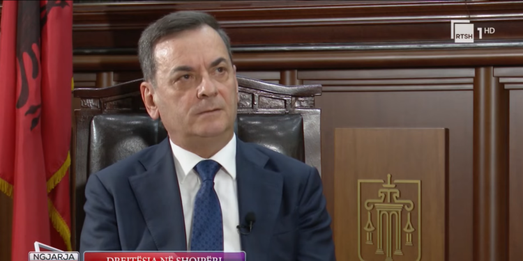 Sadushi: S’kam ndërhyrë në mandatin e kryetares së Kushtetueses, po mbahet peng Kuvendi për pozicionin vakant