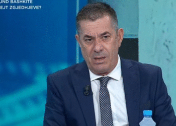Rama “shkund” bashkitë! Vangjeli: Drejtorët, specie që helmonin administratën, veprojnë si “tiranë të vegjël”