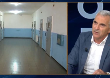 Vizita e modeles në qelinë e Laert Haxhiut, zëvendësdrejtori i Burgjeve: Nuk është sekret! Ka pasur shkelje të rregullave