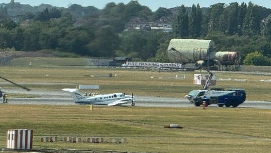 Kaos në aeroportin e Birminghamit, pas uljes emergjente të një avioni privat