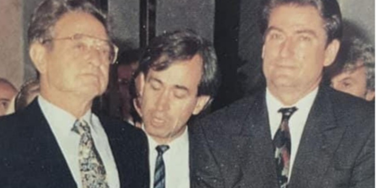Sot i kërkoi FBI-së ta hetojë, kur Berisha i shkruante Sorosit: Mezi po pres të kem marrëdhënie me ju