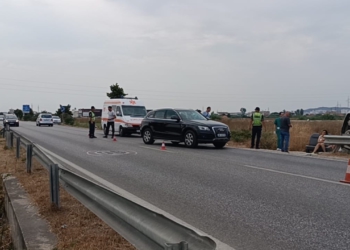 Aksident në aksin Lushnjë-Berat, automjeti përplaset me furgonin, përfundon në spital pasagjeri