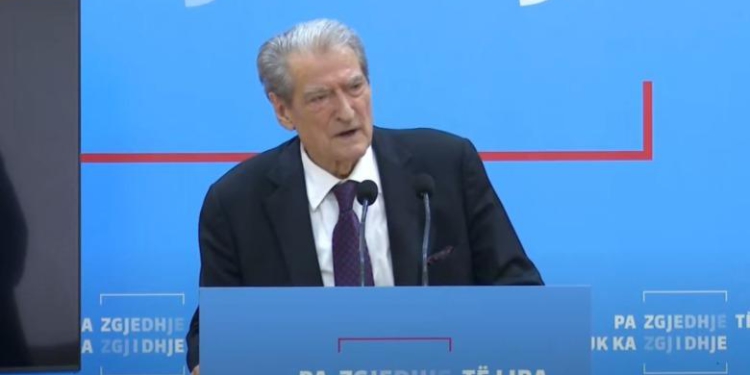 Berisha-Soros, dashuri dhe urrejtje, Lami: Tenton të shpikë armiq për vëmendje, nuk ka parime!