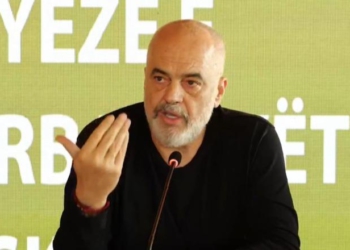 ‘Çliroi’ pallatin e konfiskuar ku do vendosej Kadastra, Rama sërish kritika Balliut: Vendim skandaloz