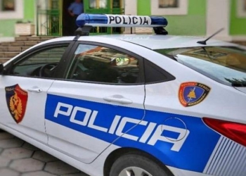 Goditën me sende të forta dhe thikë 42-vjeçarin pas një sherri, arrestohen dy vëllezërit në Shkodër