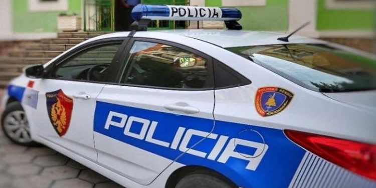 Goditën me sende të forta dhe thikë 42-vjeçarin pas një sherri, arrestohen dy vëllezërit në Shkodër
