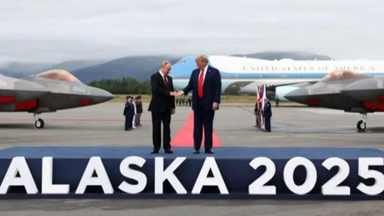 Putini, shtrëngim duarsh ‘dominues’ mbi Trumpin