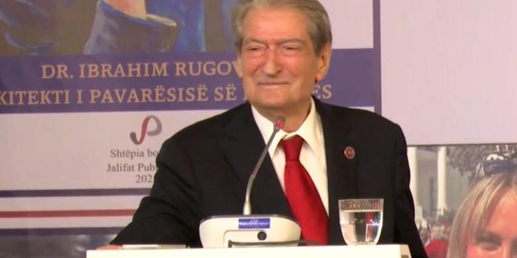 Video/ Teksa fliste për Ibrahim Rugovën, Berisha bëhet ‘lëmsh’: Ishte garant i pavarësisë së Shqipërisë… Kosovës!