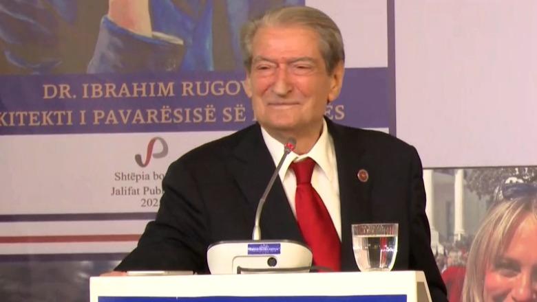 Video/ Teksa fliste për Ibrahim Rugovën, Berisha bëhet ‘lëmsh’: Ishte garant i pavarësisë së Shqipërisë… Kosovës!