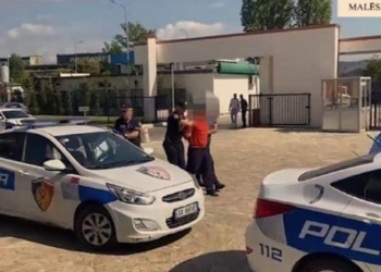 Babai dhe dy djemtë rrahin barbarisht dhëndrin në Malësinë e Madhe, Policia parandalon përshkallëzimin dhe i arreston