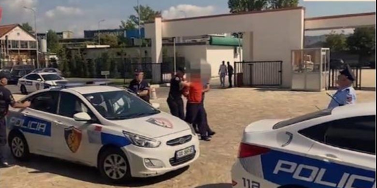 Babai dhe dy djemtë rrahin barbarisht dhëndrin në Malësinë e Madhe, Policia parandalon përshkallëzimin dhe i arreston
