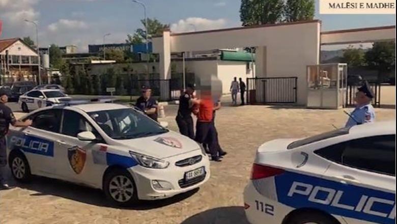 Babai dhe dy djemtë rrahin barbarisht dhëndrin në Malësinë e Madhe, Policia parandalon përshkallëzimin dhe i arreston