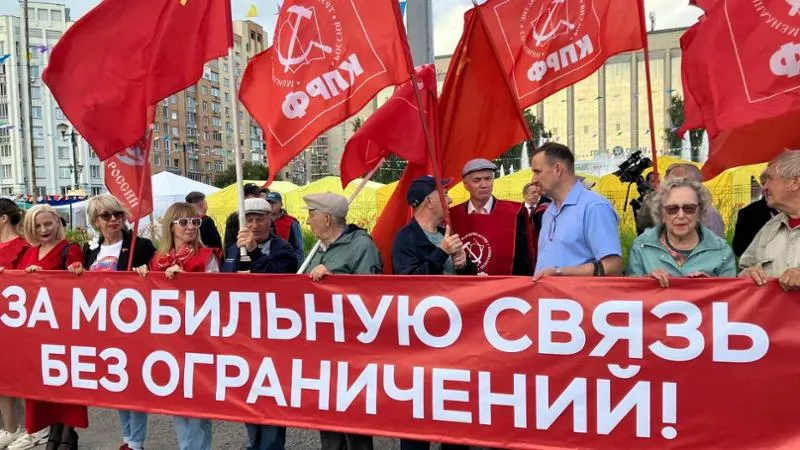 Komunistët rusë protestojnë për WhatsApp, qytetarët sfidojnë censurën