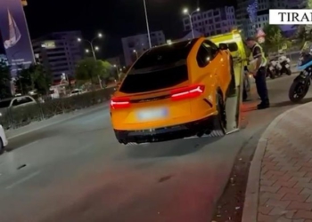 Pesë shoferë tentuan të korruptonin policët dhe 3 ishin në kërkim/ Rrugorja e Tiranës bën bilancin: 66 arrestime në dy javë aksion