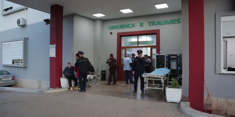 I shpëtoi aksidentit tragjik ku vdiqën dy motrat në Sarandë, ja si është gjendja shëndetësore e 24-vjeçares