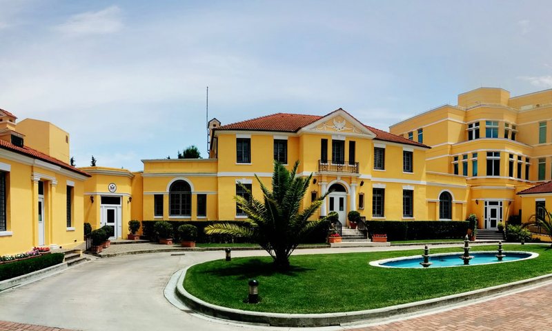 Ambasada e SHBA njoftim: Ruajmë standardet më të larta të kontrollit në procesin e vizave, po përshtatemi ndaj kërcënimeve të reja