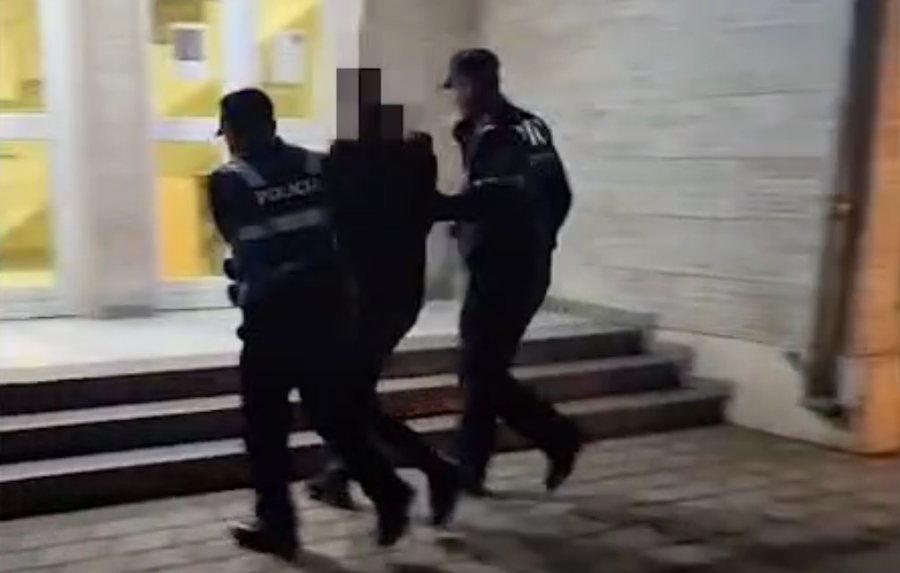 EMRI / 49-vjeçari vjedh një makinë në Belsh, arrestohet nga Policia
