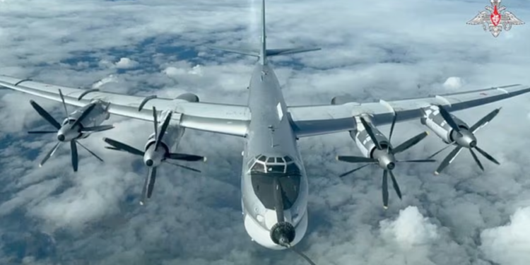 Putin nis 4 bombardues bërthamorë drejt Evropës, pasi Trump dërgoi nëndetëset pranë Rusisë