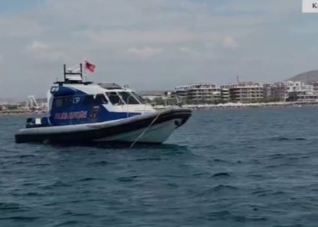 Siguria detare, bllokohen 35 mjete ludruese, shpëtohen 19 turistë nga Kasmili në Koman