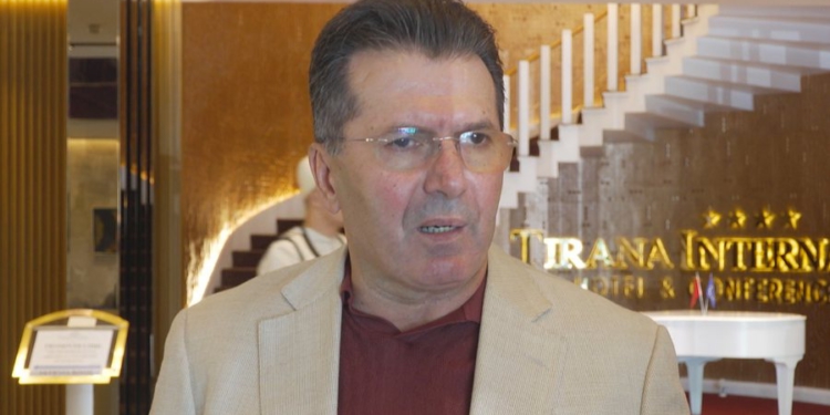 “Vendi në autokraci”, Mediu: Bojkoti jo opsion, duhet të bindim ndërkombëtarët