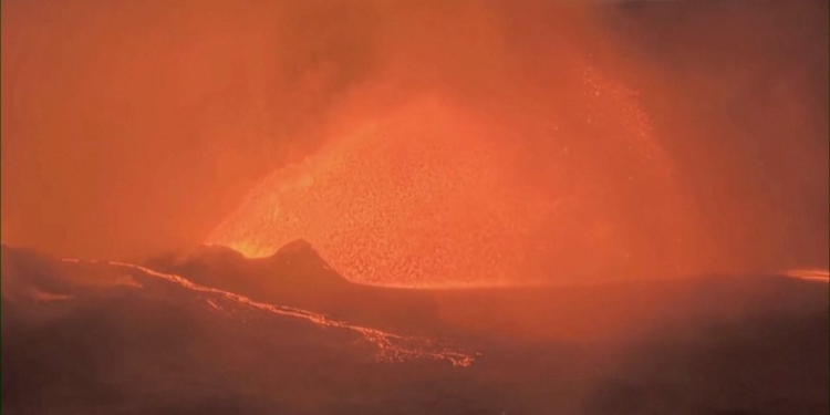 Llava arrin 30 metra lartësi! Shpërthen vullkani “i fjetur” në ishullin Hawaii
