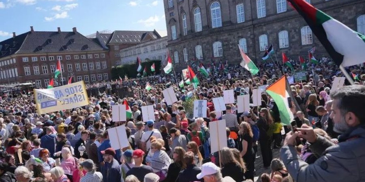 Dhjetëra mijëra protestues pro Gazës në 40 qytete australiane dhe Danimarkë