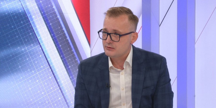 “Qeveria e re me mercenarë nga PD”, demokrati: Opozita nuk duhet të hyjë në Kuvend, e pamoralshme