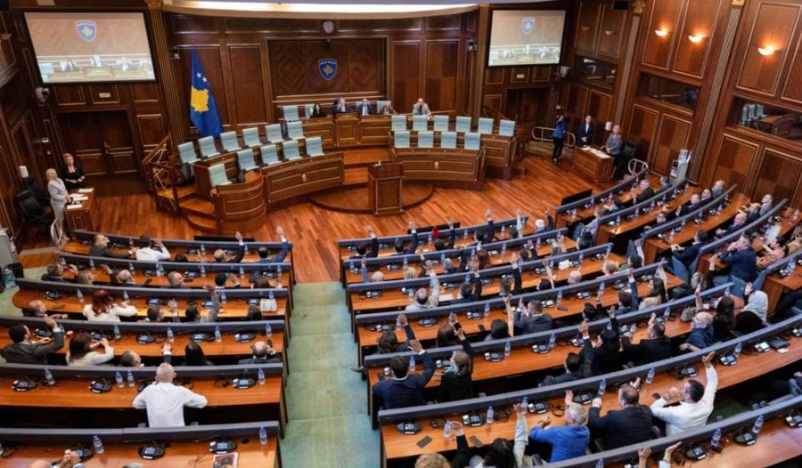 Kuvendi i Kosovës dështon të zgjedhë nënkryetarin serb, Basha shpall të “mbyllur” seancën konstituive